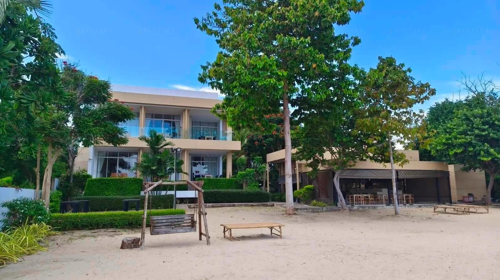 ขายบ้านพร้อมที่ดินติดทะเล หาดส่วนตัว ทำเลอำเภอเมืองประจวบคีรีขันธ์ Preview 4