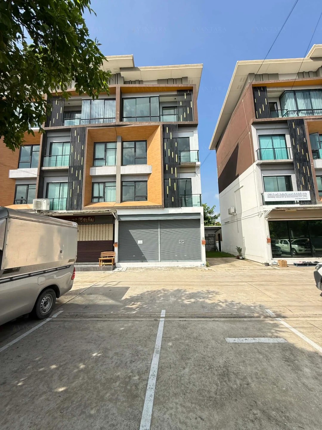4-story commercial building for rent at Golden Biz Bangna–King Kaew Village Preview 2